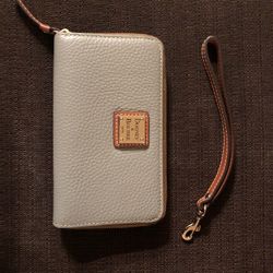 Dooney and Bourke Wallet (“Wristlet”)