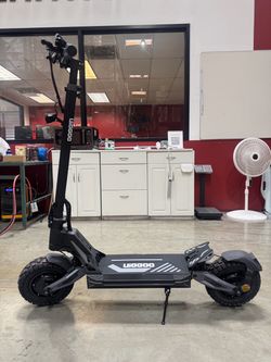 Dual-motor high-speed electric scooter