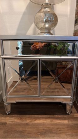 2 Powell Mirrored 1-Drawer, 2 -Door Console