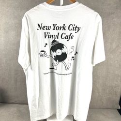Old Navy Mens XL New York City Vinyl Cafe Graphic T-Shirt White Cotton NWT