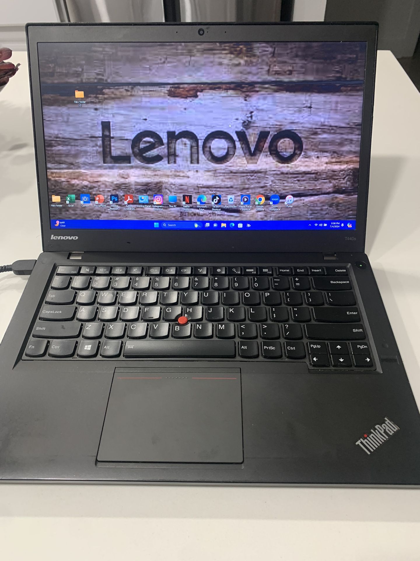 i5…i5…i5 LENOVO THINKPAD FULLY LOADED ADOBE ACROBAT MICROSOFT, PHOTOSHOP ….( No credit Card Needs) 750 GB HHD. 12.0 GB RAM .