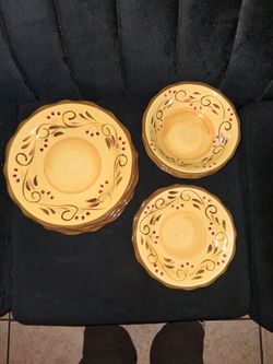 BEAUTIFUL ITALIAN PLATES