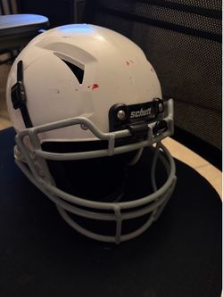 Youth helmet medium