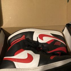 Jordan 1 Mid Size 13
