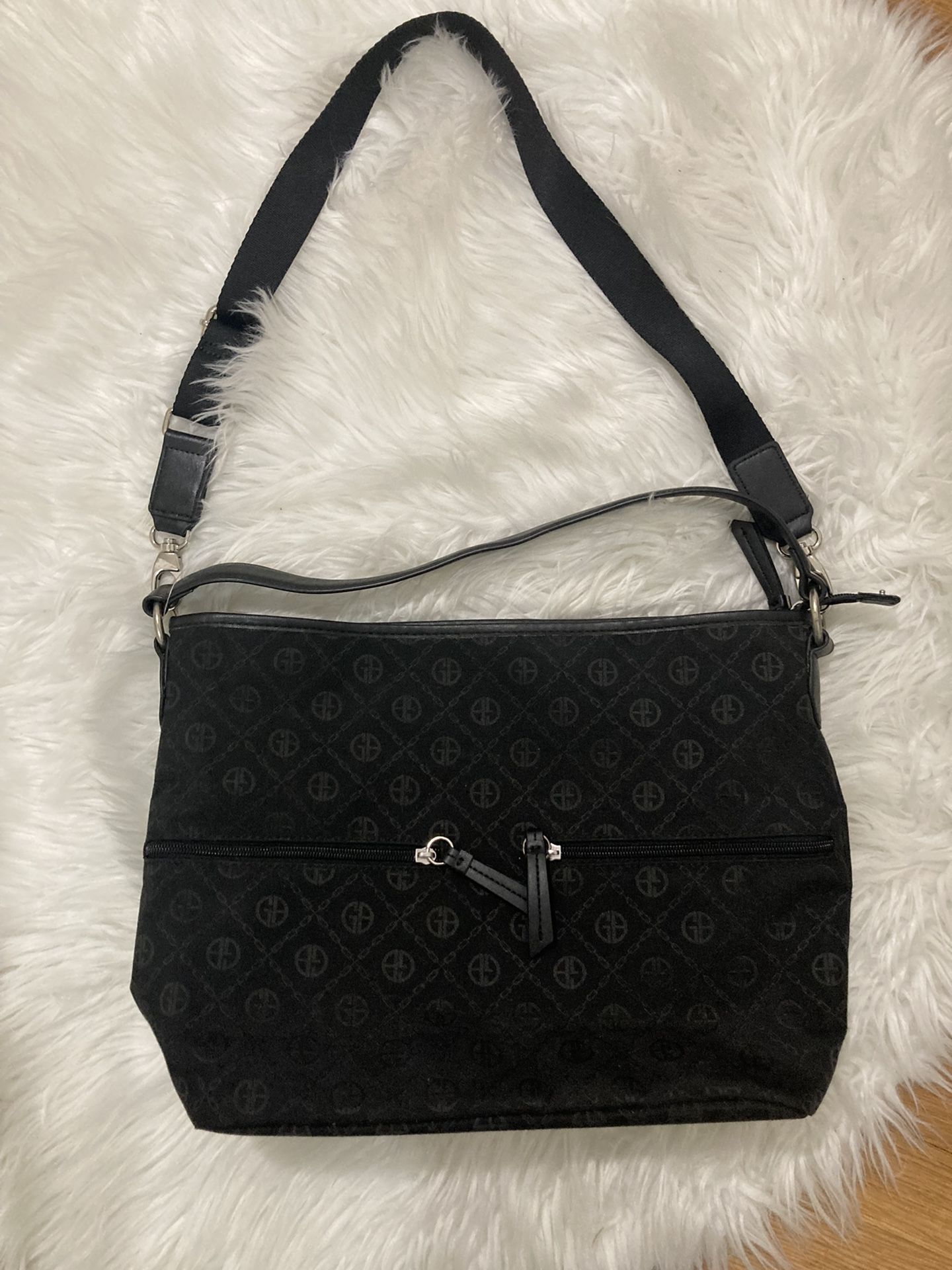 Giani Bernini Black Handbag Shoulder Bag Purse Casual Women’s Logo Everyday