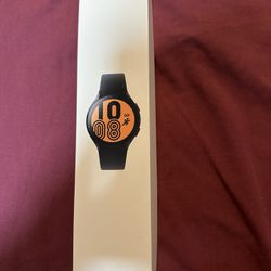 Galaxy Watch  4 