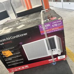 LG 12,200 BTU 230/208V Window Air Conditioner Cools 570 Sq. Ft. with Heater, Wi-Fi Enabled New $329