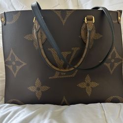 Louis Vuitton Purse