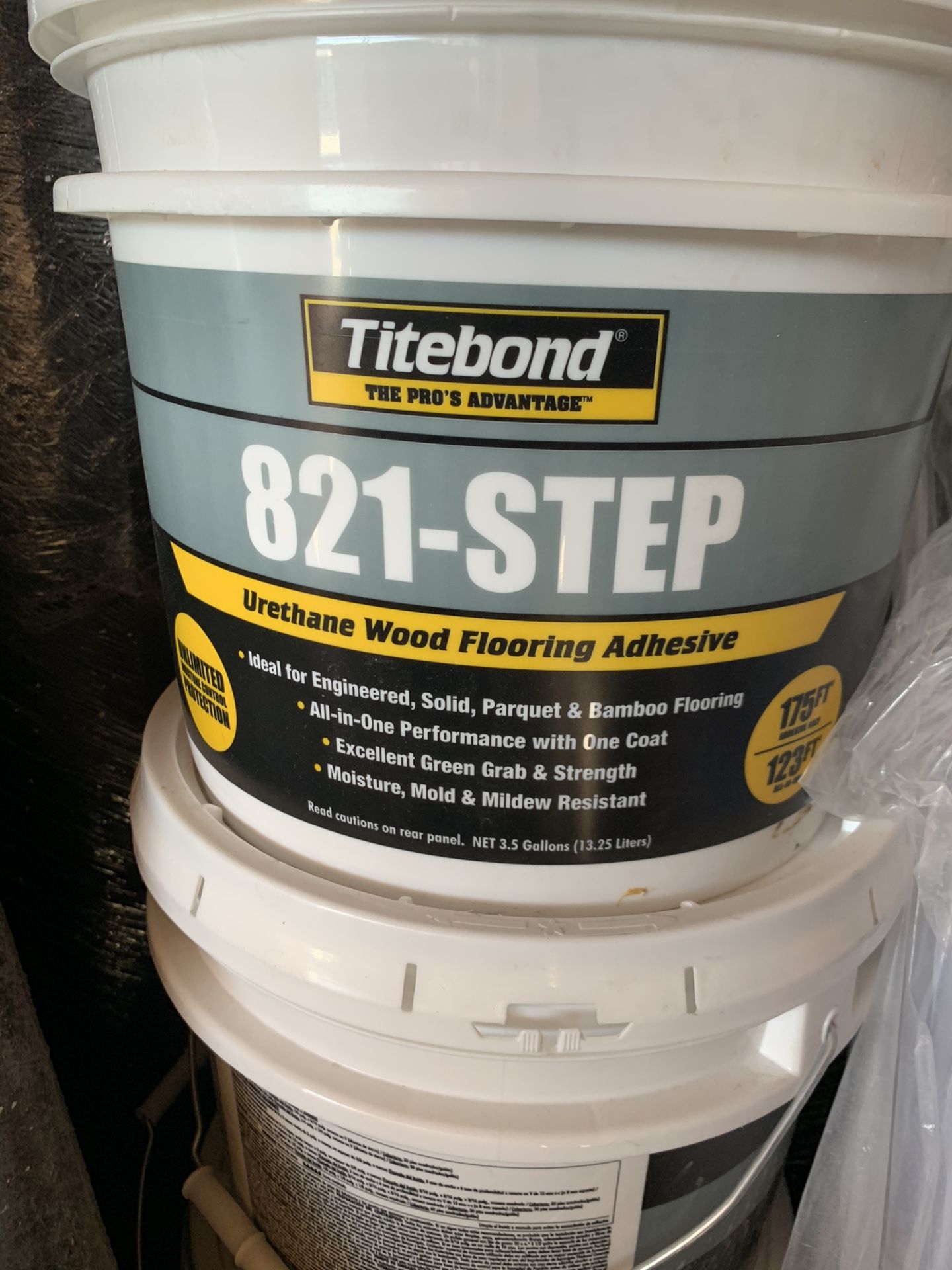 Hardwood/ engineered flooring Glue