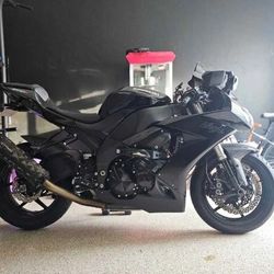 KAWASAKI ZX10R 