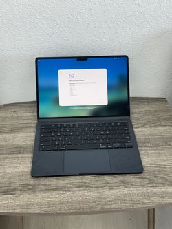 Apple - MacBook Air (13-inch M2 2022 A2681) 8GB Memory - 256GB SSD Good Midnight