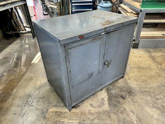 Shop cabinet