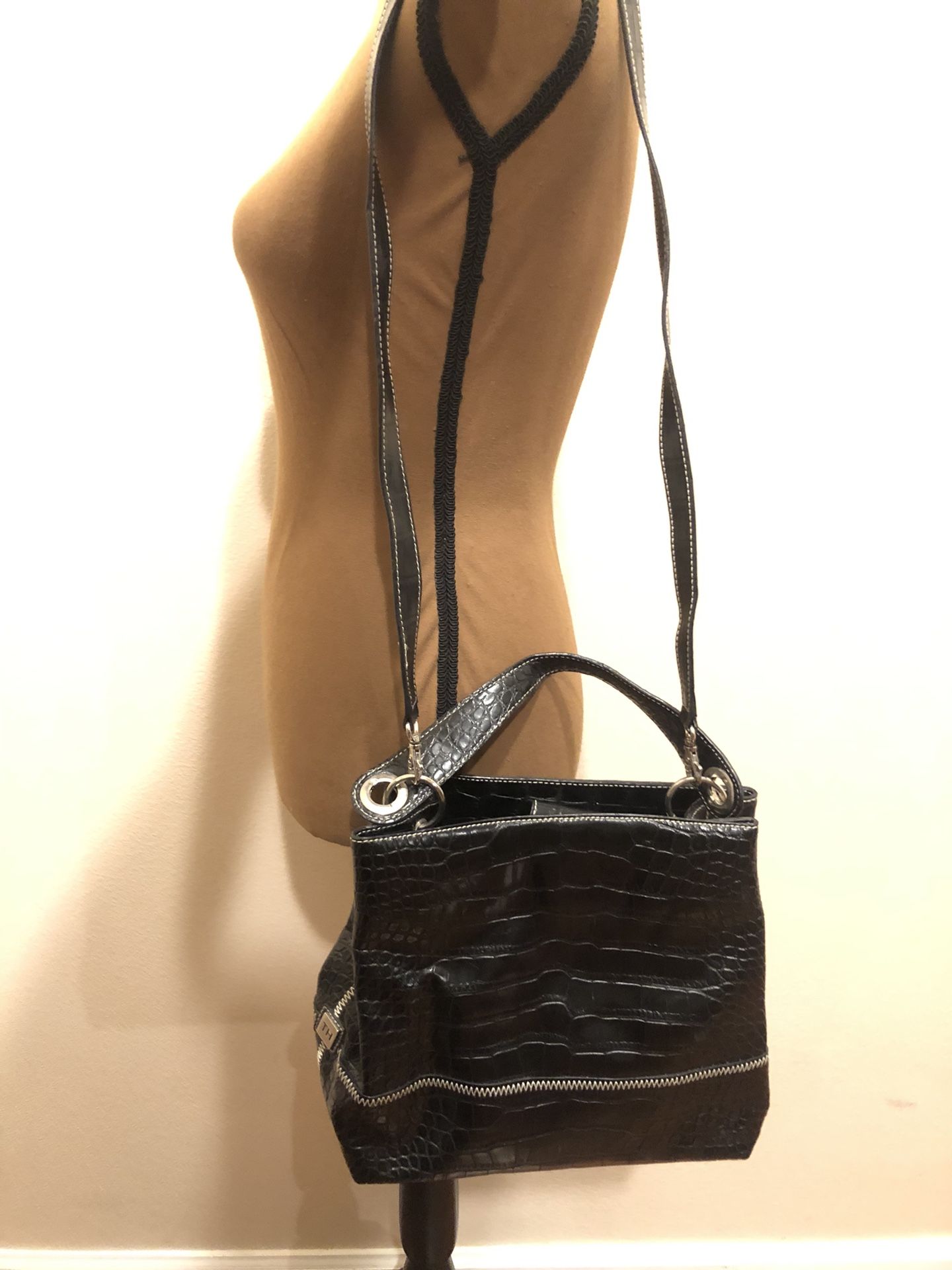 Vintage Tommy Hilfiger Bag With Wallet