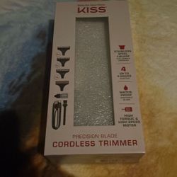 Pls Charge Before Using Pls It Is Color Gold And It Haves Every Piece 