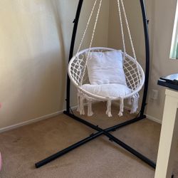 Hanging Chair 