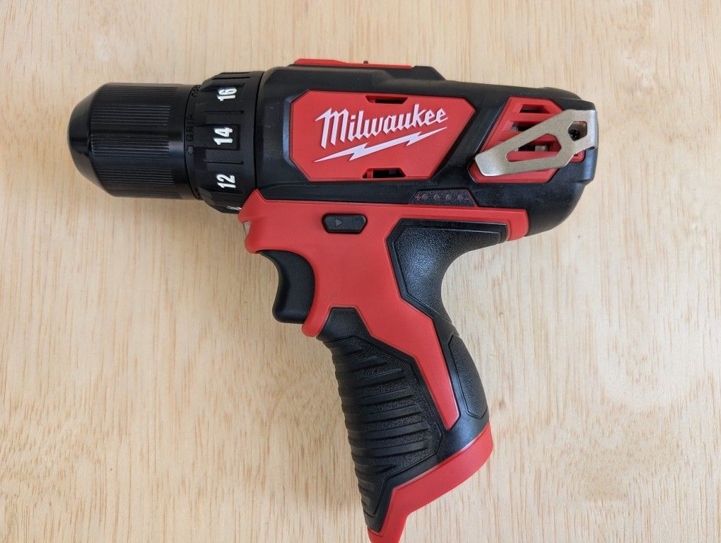 Milwaukee M12 Cordless 1/4" Hex Impact BRAND NEW