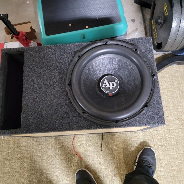 Complete 15" Subwoofer System With Capacitor for Sale in Colorado
