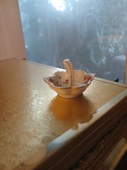 Mini floral trinket basket