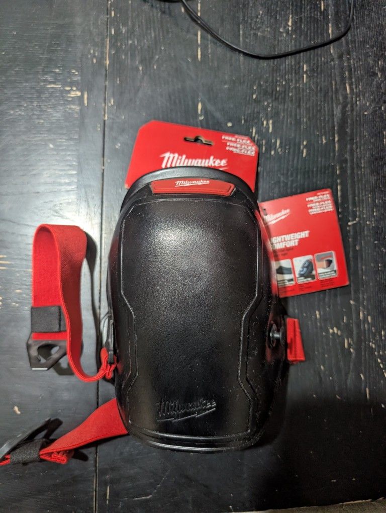 Milwaukee Knee Pads - New