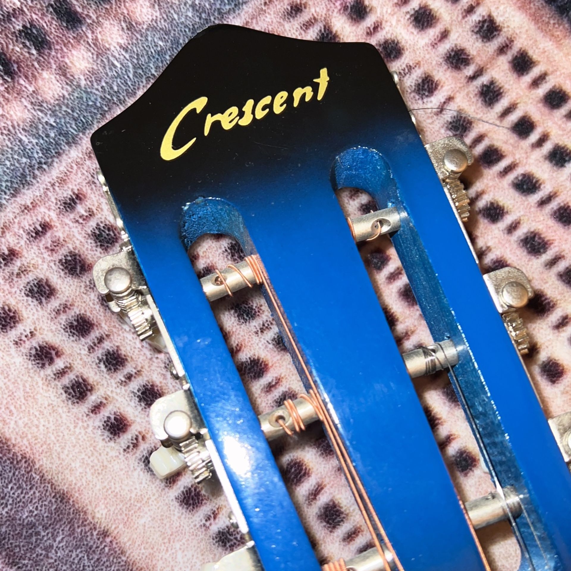 Crescent Guitar