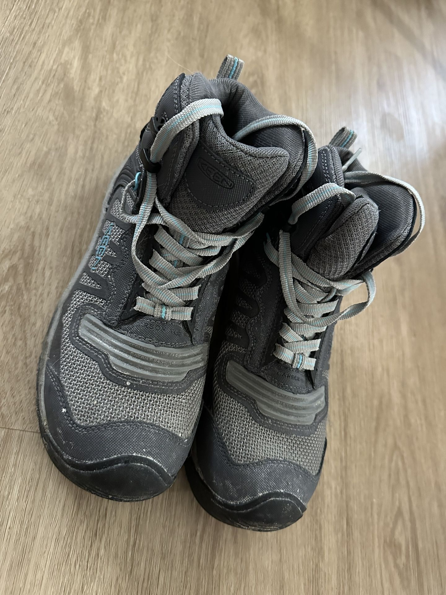 Keen Women’s Steel Toe Boots, Size 7M