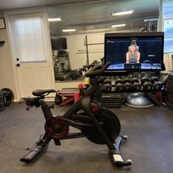 Peloton PLUS + Bike with Swivel Screen and Accessories