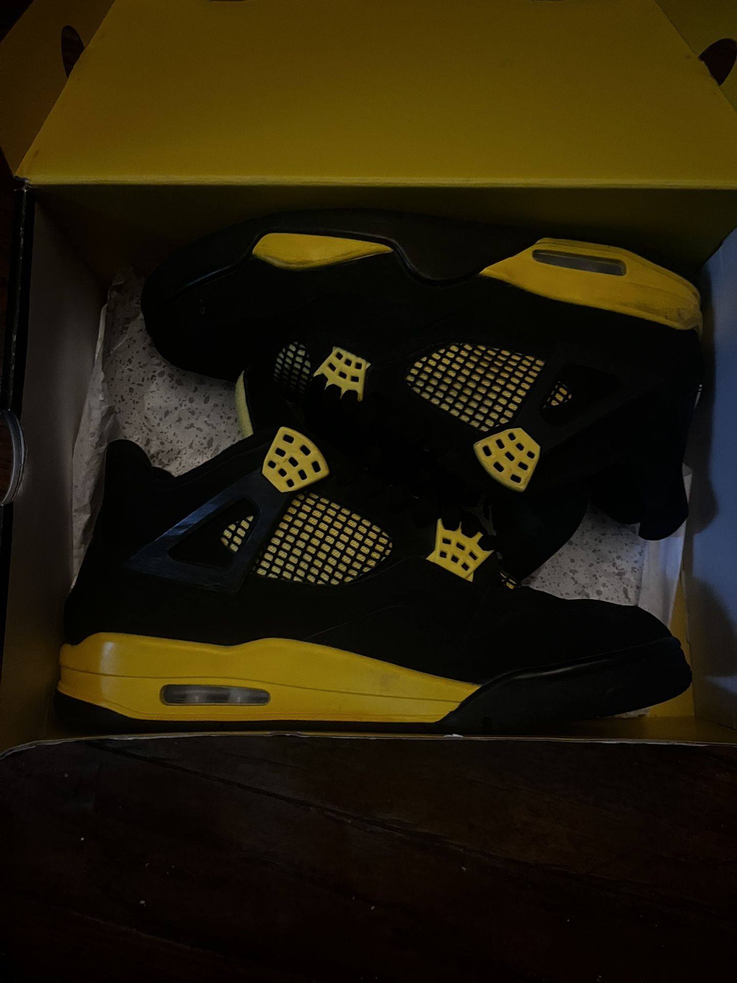 Jordan 4 Yellow Thunder 10.5