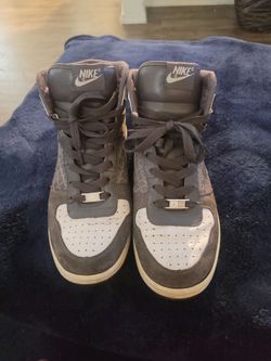mens nikes 9.5