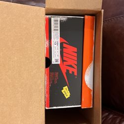 Jordan 1 Chicago Lost And Found Size 13 NEW!