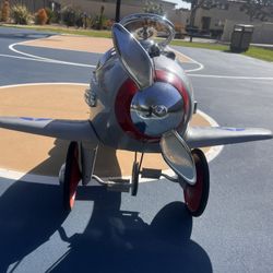 Vintage  Metal Army Pursuit  Pedal  Airplane Complete And Excellent Condition 