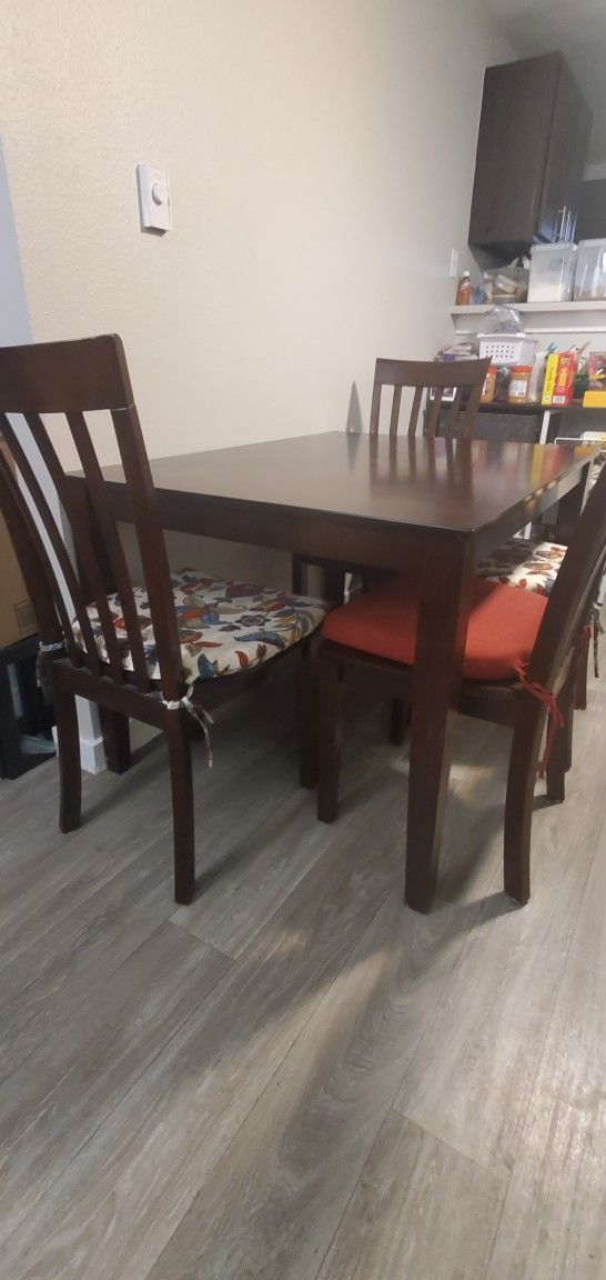 Dark Wood Dining Table 48x36x30 with 4 Chairs