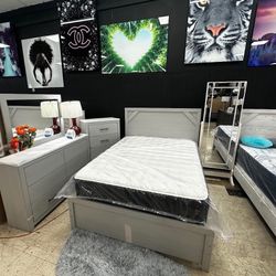 Bedroom Set ,dresser With Mirror,nightstands 