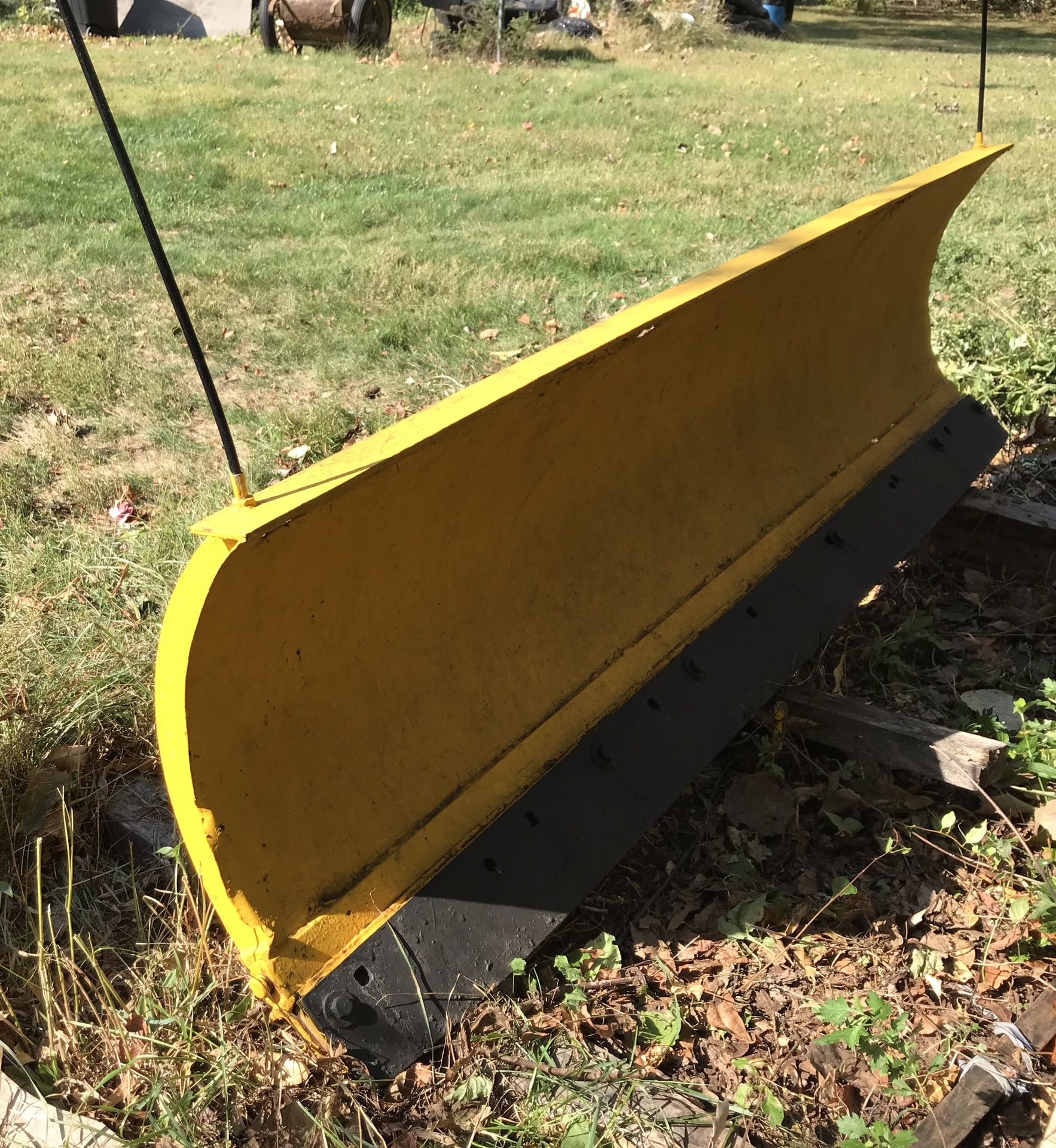 SNOW PLOW- Fisher 4 way electric/ hydroloc lightweight snow plow for smaller truck or Jeep. Frame stays on truck. Plow comes off. Does not run off o