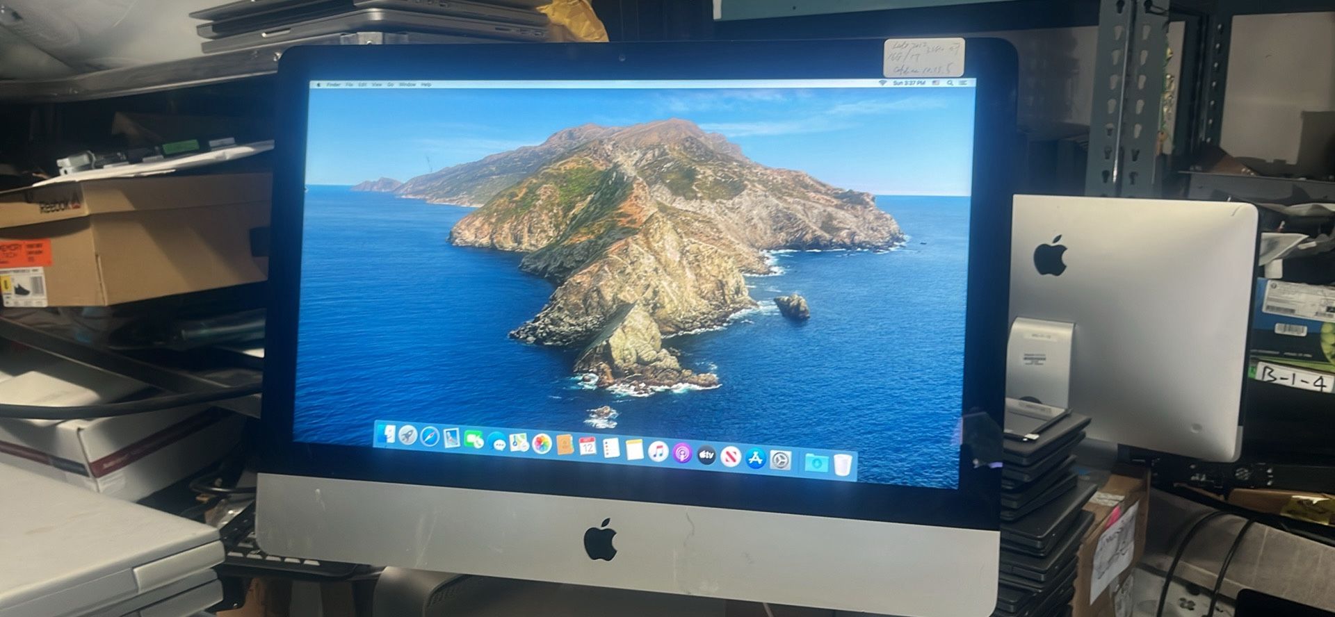 Apple iMac A1418 21.5” Intel i7 CPU 16GB Memory, 1TB HD. Keyboard Mouse Power Cord. Catalina Mac OS
