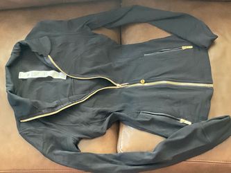 LULULEMON ATHLETIC ZIPPER JACKET