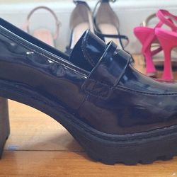 Black Mary Jane Pumps