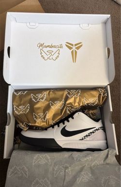 Kobe 4 Proto Mambacita Gigi