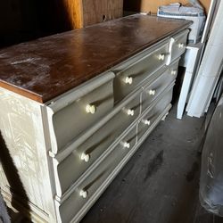 Thomasville Impressions Chest Of Drawers
