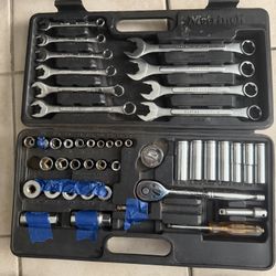 Tools Are Almost New !!!!original Price $270 Metrinch Tool Box