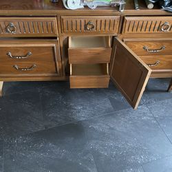 Dresser With Mirror