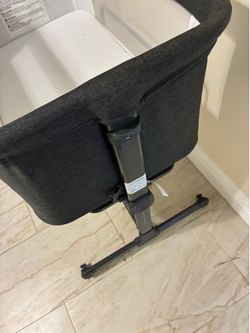 Baby bassinet accepting offers