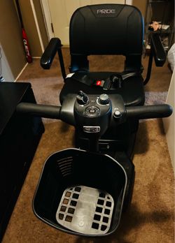 Pride Go-Go 3-Wheel Mobility Travel Scooter - Excellent Condition!