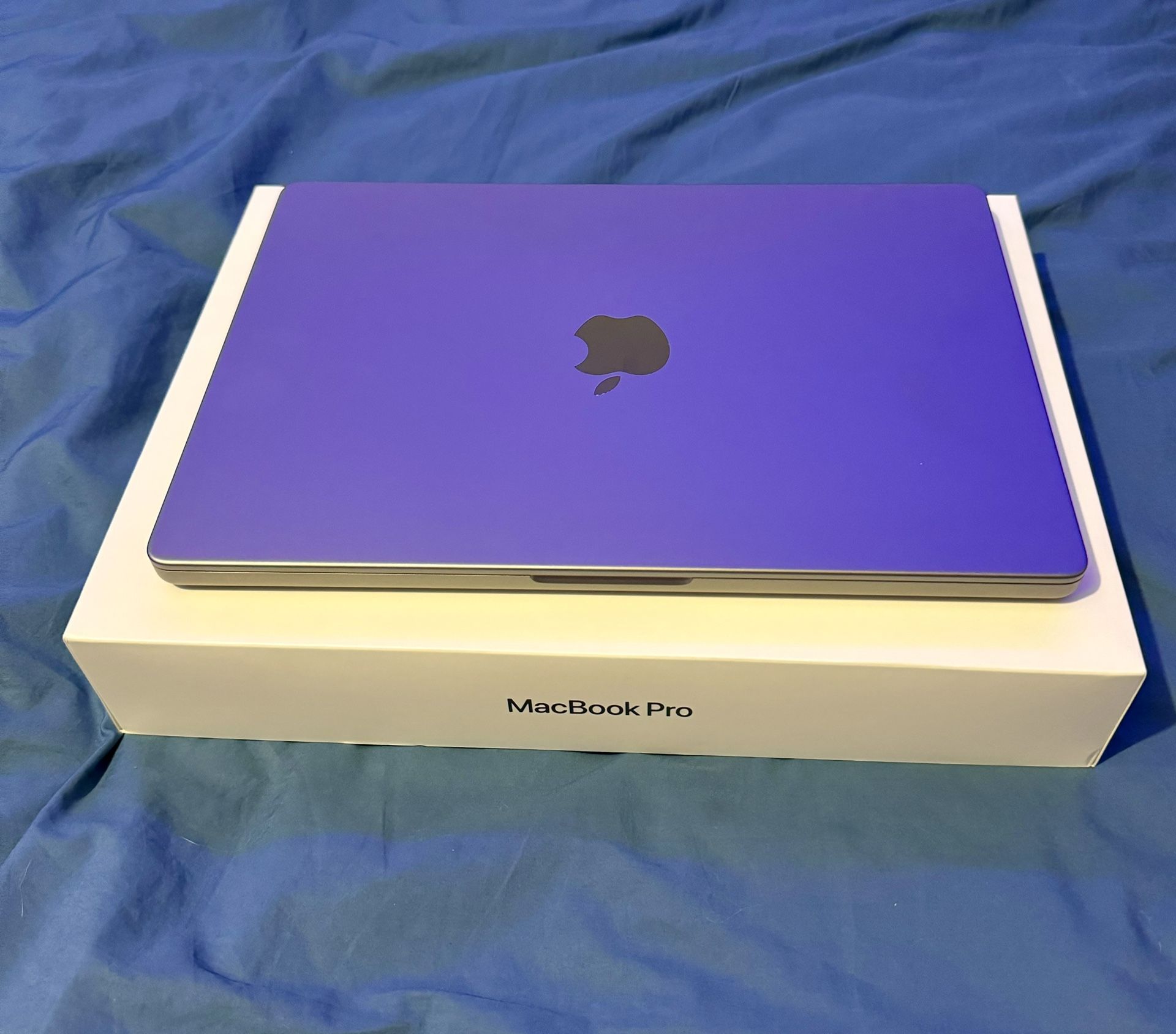 Apple MacBook Pro 14” M1 512gb SSD 16gb RAM