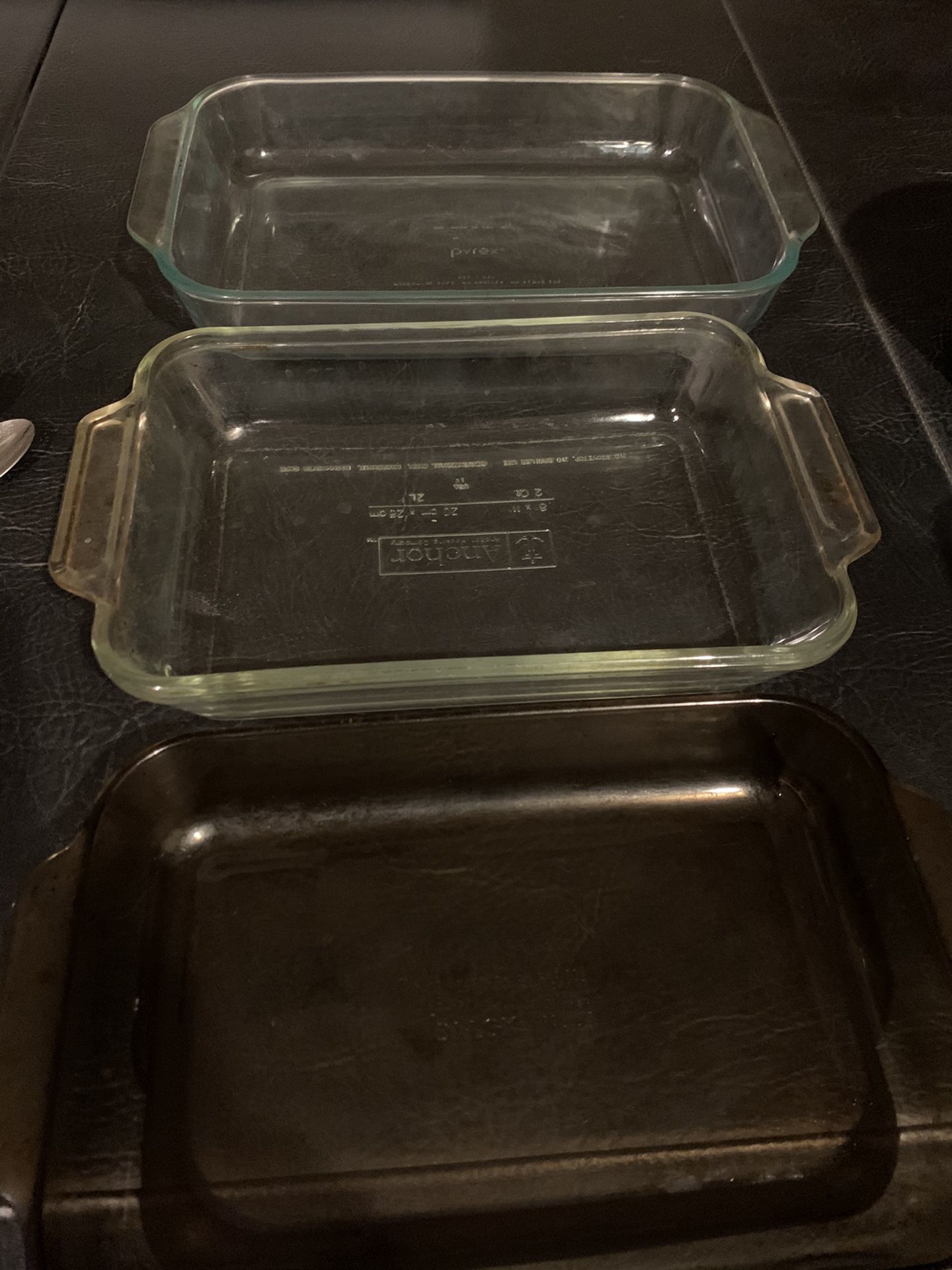 Pyrex glass pan set of 3