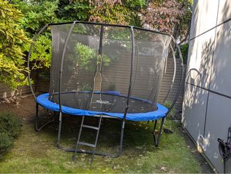 10 ft  trampoline