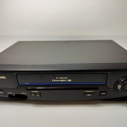 PANASONIC PV-V4022 4 Head Omnivision VHS VCR Player Recorder -No Remote (Works!)