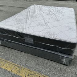 NEW MATTRESS QUEEN SIZE PLUSH WITH BOX SPRING-SET / 🚚🚚🚚