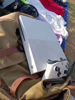 Xbox (ONE S)
