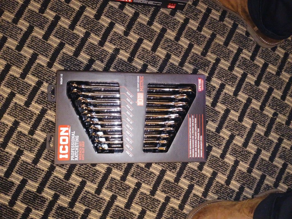 New Icon 10 PC Metric Ratcheting Wrench Set