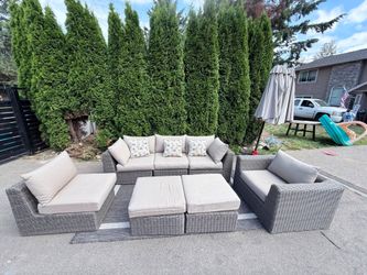 Costco outdoor furniture just 2 years old excellent condition